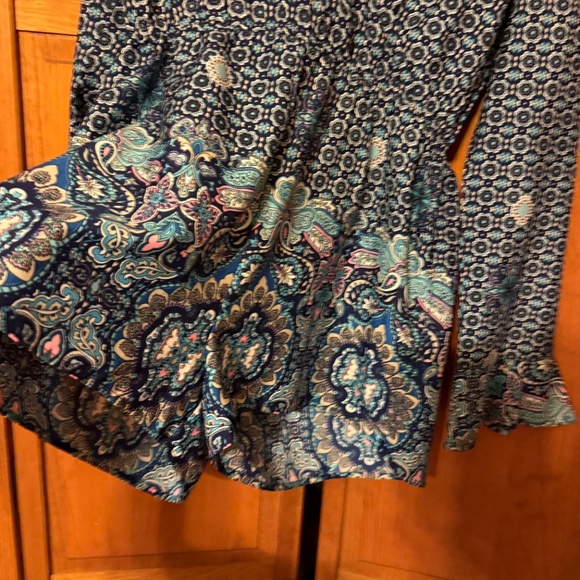 NWT Awesome Blue Print short Romper 3/4 sleeve - Picture 3 of 5
